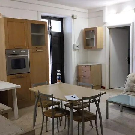 Via Cavassutti 20 Appartement
