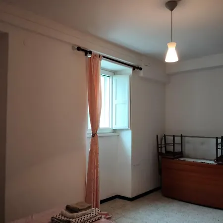 Appartement Via Cavassutti 20 *
